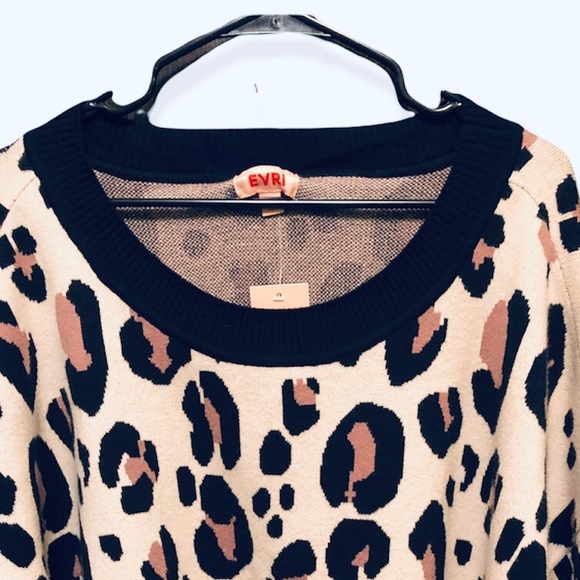 EVRI Leopard Print Long Sleeve Sweater. - Picture 4 of 6